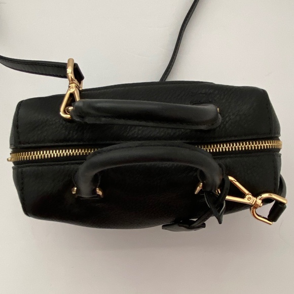 Like New Michael Kors Nano/Mini Kirby Crossbody Satchel Purse With Lock and Key - Picture 6 of 17